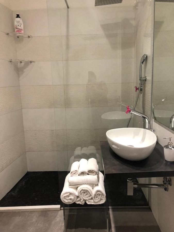 Medina Suite 24 Наполи Екстериор снимка