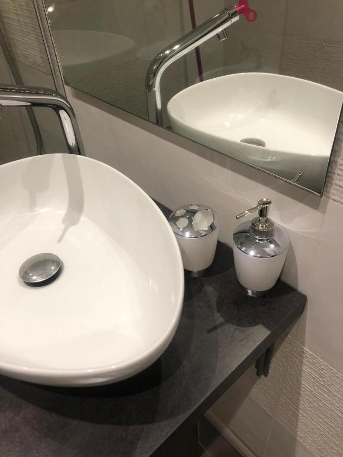 Medina Suite 24 Наполи Екстериор снимка